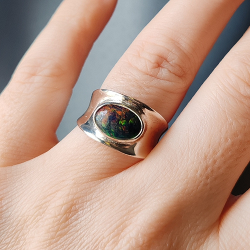 AVUSTRALYA SİYAH ATEŞ OPAL GÜMÜŞ YÜZÜK