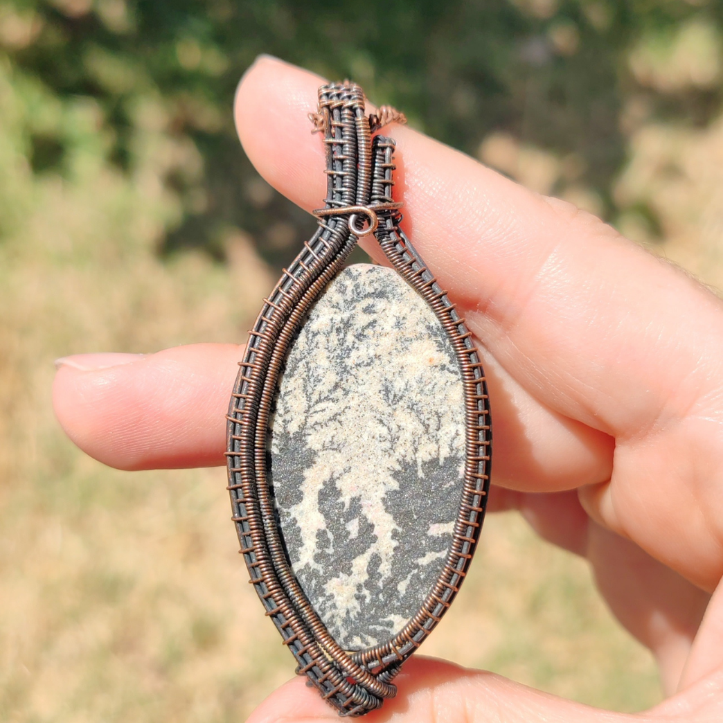 PSİLOMELAN BAKIR SARMA KOLYE