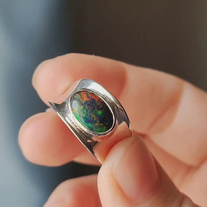 AVUSTRALYA SİYAH ATEŞ OPAL GÜMÜŞ YÜZÜK